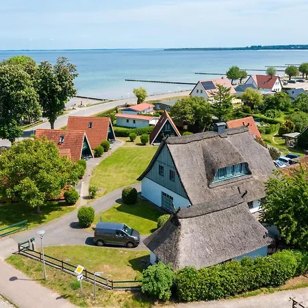 An Der Steilkueste Finnhuette 03 *